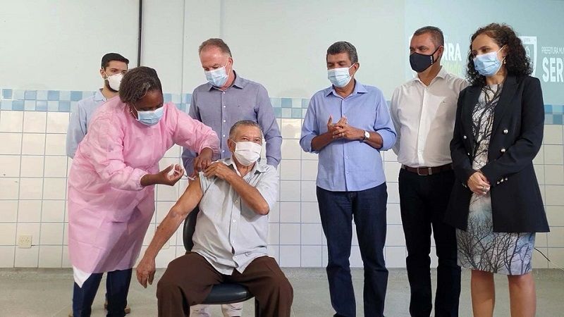 A Campanha de Vacinação começou na desta segunda-feira (22), com a realização de um ato simbólico na Unidade Regional de Saúde Boa Vista II, na Serra (Foto: Hélio Filho/ Secom)