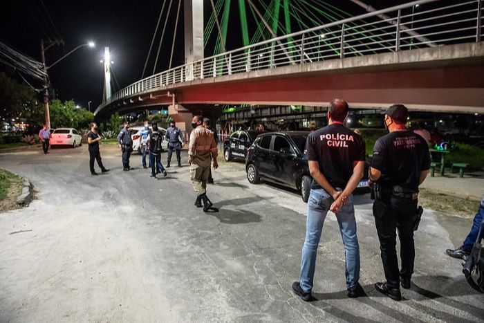 Operação acabou com festa embaxio de ponte (Foto: Jansen Lube/PMV)
