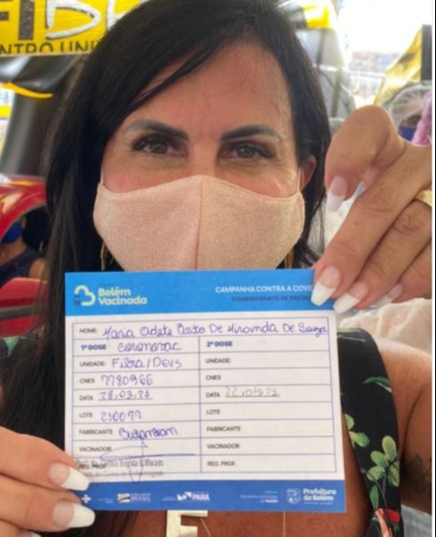 Gretchen recebeu a primeira dose do imunizante (Foto: Reprodução/ Instagram @mariagretchen)