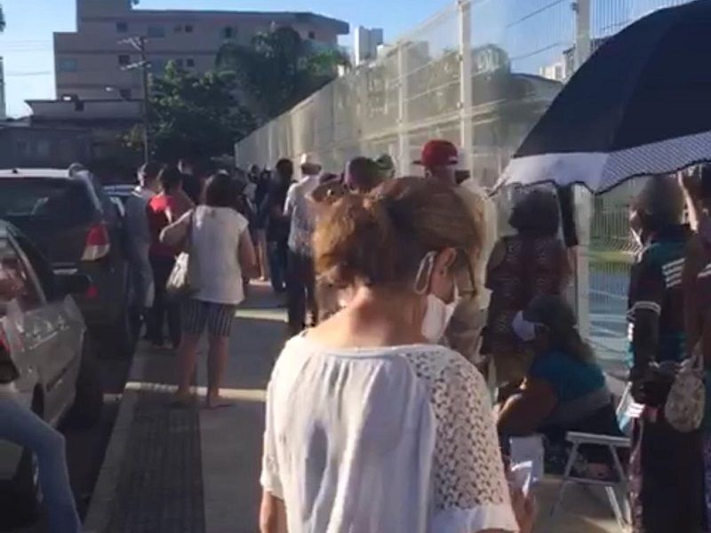 Idosos continuam enfrentando problemas para conseguir tomar a vacina da Covid-19 no município (Foto: Divulgação)
