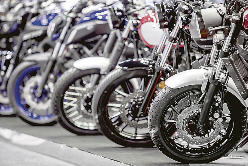 Motos à venda: pelo menos quatro concessionárias relataram situações em que clientes foram prejudicados (Foto: Arquivo AT)
