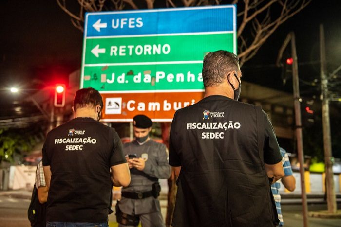 Fiscais também estiveram na Rua da Lama (Foto: Jansen Lube/PMV)