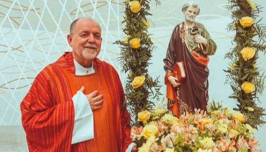 Padre Arthur Juliatti (Foto: Reprodução / Instagram)