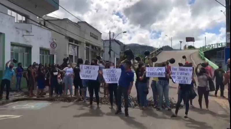 Manifestantes protestam contra o fechamento do comércio não essencial durante a quarentena (Foto: Reprodução/Redes Sociais)