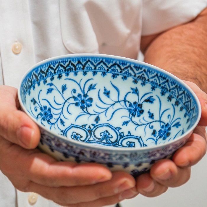 Tigela chinesa comprada em leilão por mais de R$ 3 milhões (Foto: Reprodução Instagram @sothebys)