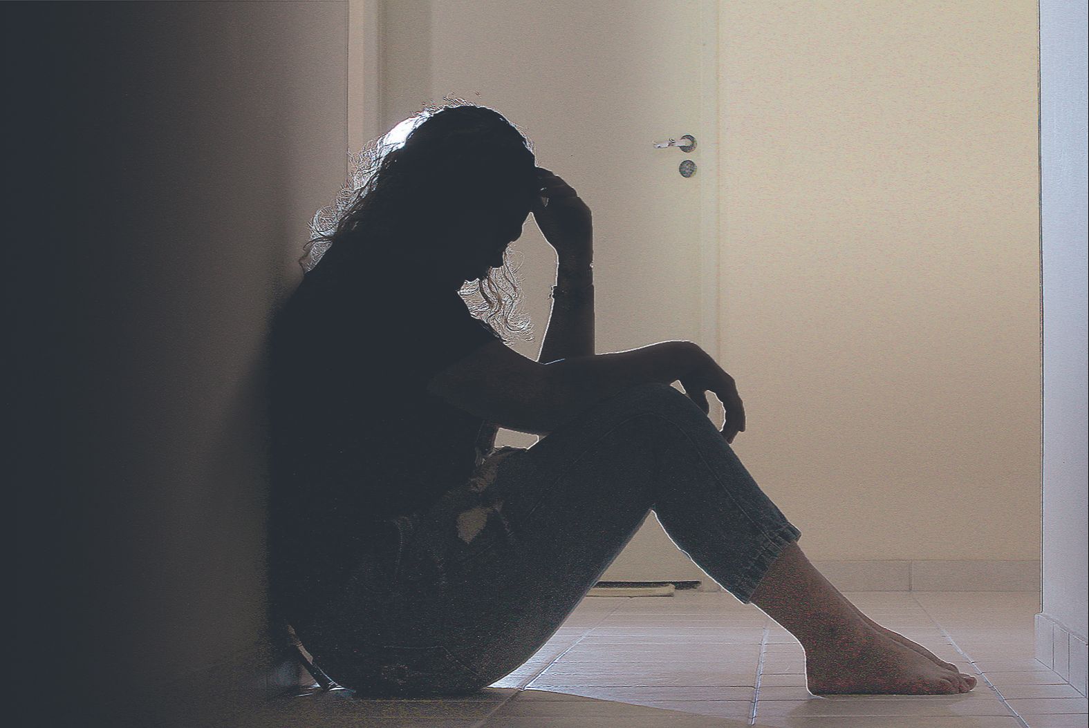 Mulher com depressão: mudanças observadas no quadro emocional precisam de acompanhamento médico