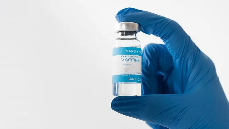 Imagem ilustrativa da imagem Rio de Janeiro começa a aplicar vacina da Pfizer contra covid-19
