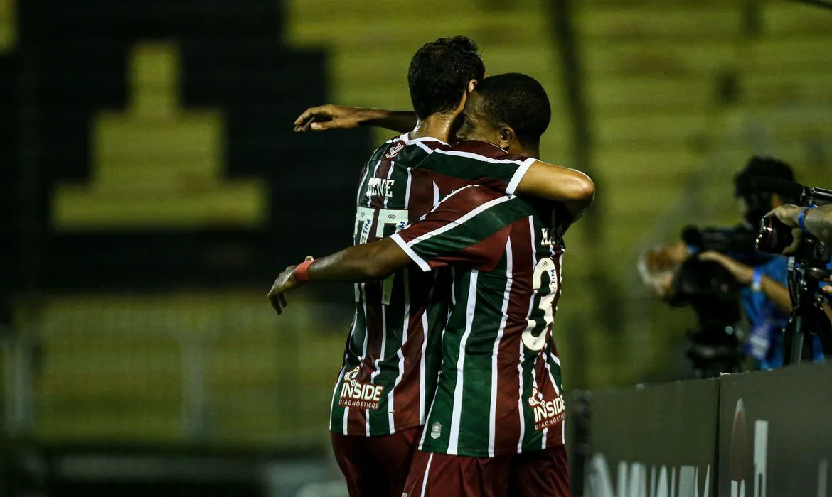 Imagem ilustrativa da imagem Fluminense goleia Macaé em Volta Redonda e volta a vencer na Taça Guanabara