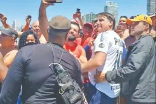 Imagem ilustrativa da imagem Três meses depois daquele banho de mar