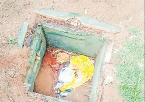 Imagem ilustrativa da imagem Caixa sem tampa em calçada