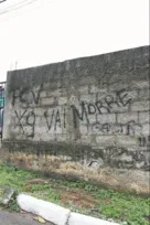 Imagem ilustrativa da imagem Ameaças em muro assustam