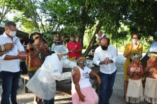 Imagem ilustrativa da imagem Após vacina, Covid entre indígenas de Aracruz cai 77%