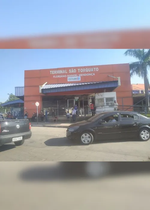 Imagem ilustrativa da imagem Rodoviários cobram vacina e ônibus do Transcol não saem das garagens