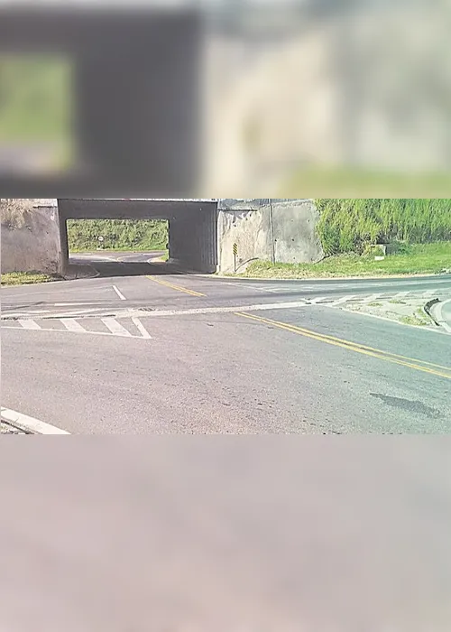 
          Imagem ilustrativa da imagem Trânsito confuso em viaduto
          