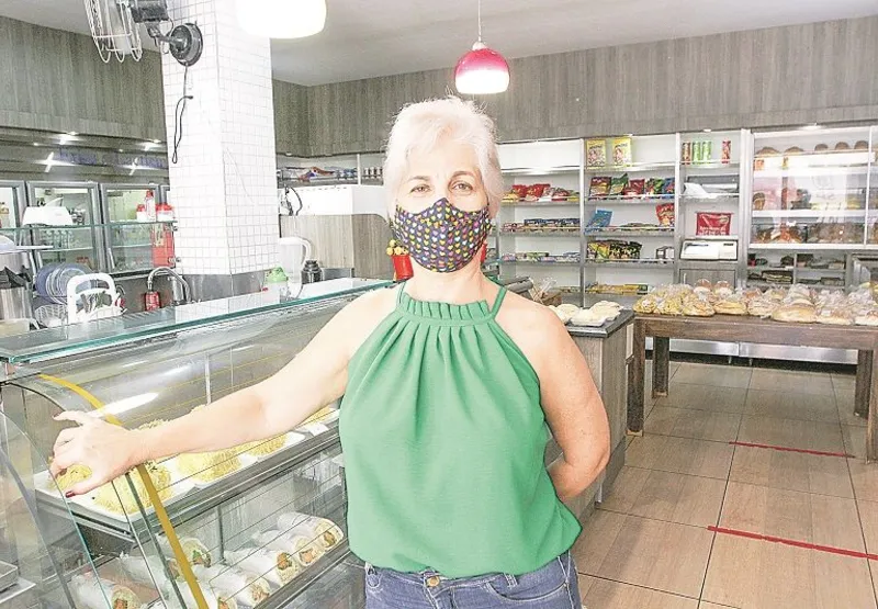 Liliane Zunta defende protocolos  de segurança para que as padarias possam voltar a funcionar todos os dias