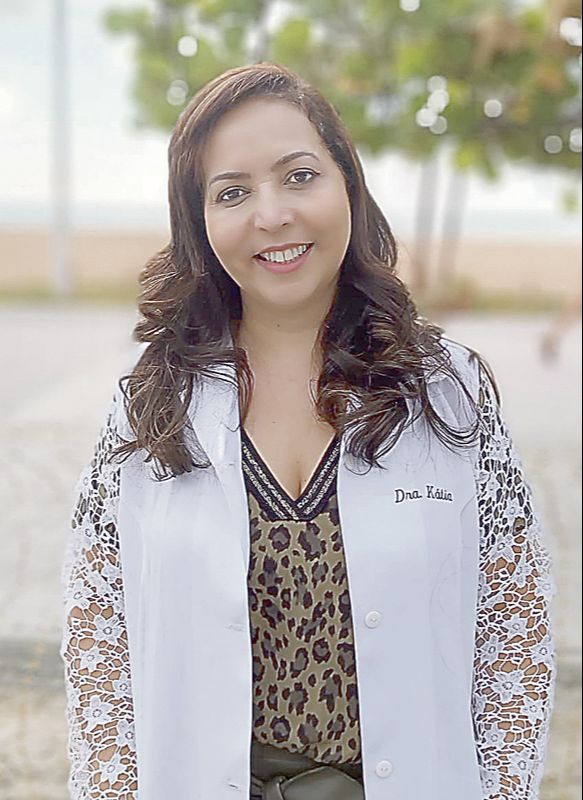 A médica Kátia Vasconcellos tem recebido pedido de pacientes por laudo (Foto: Divulgação)