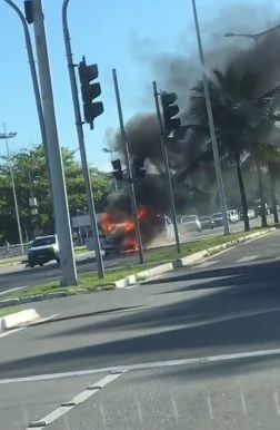 Ocorrência foi registrada na avenida Dante Michelini (Foto: Reprodução de vídeo)