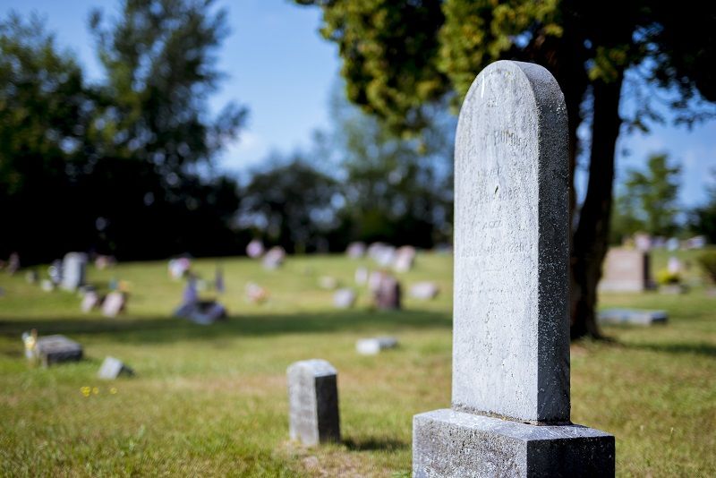 Cemitério: Estado chega a 10 mil mortes (Foto: Freepik)