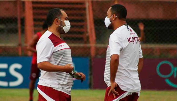 Cleiton Marcelino (à esquerda) deixa o clube (Foto: Reprodução / Instagram)