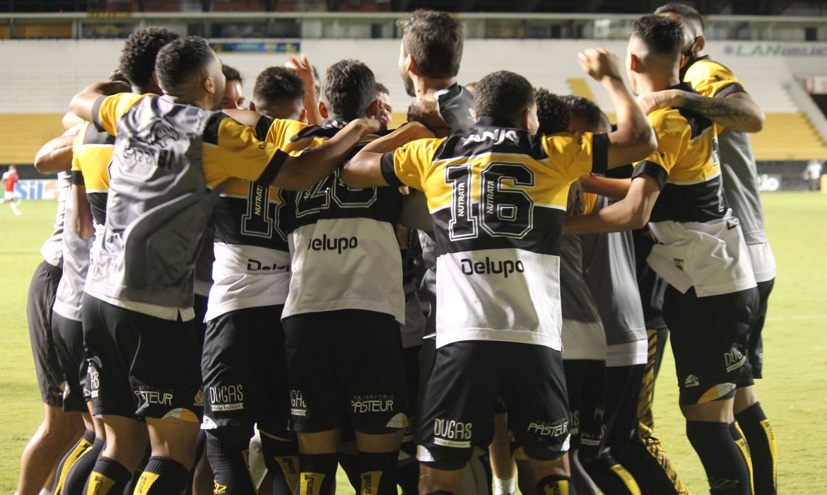 O Criciúma garantiu a classificação para a terceira fase da Copa do Brasil após superar a Ponte Preta (Foto: Celso da Luz/ Criciúma/ Divulgação)