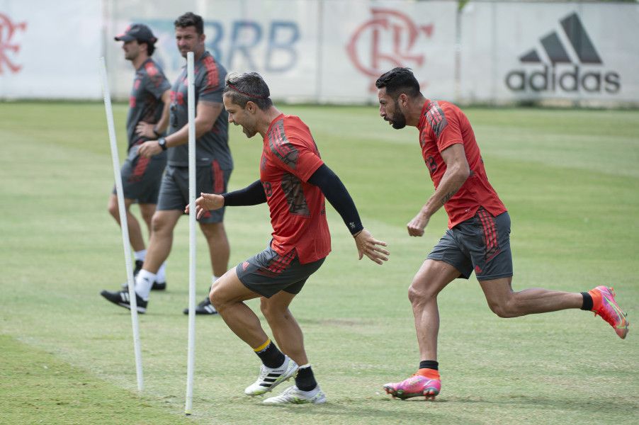 Diego em treino do Flamengo (Foto: Alexandre Vidal/ Flamengo/ Divulgação)