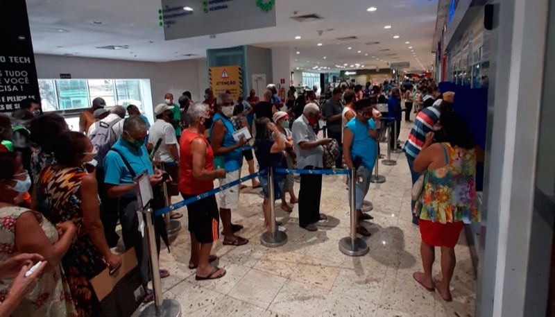 Leitora registrou fila extensa dentro do Masterplace, em Vitória (Foto: Amanda Martins)