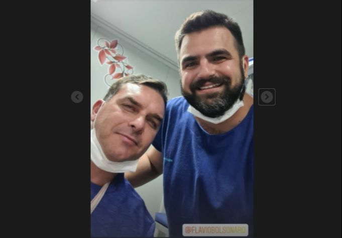 O médico Marvel Falcão Jr., postou uma selfie com o senador nas redes sociais (Foto: Reprodução/Instagram)
