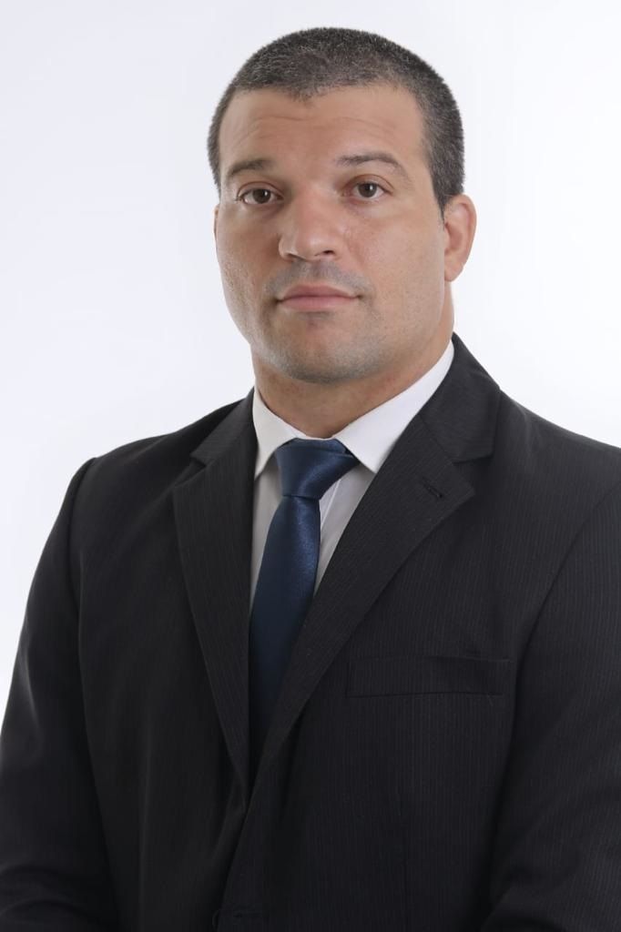 O advogado Frederico Luiz Zaganelli é pai de um aluno de 6 anos e ingressou com ação pelo retorno das aulas presenciais (Foto: Bruno Menezes)