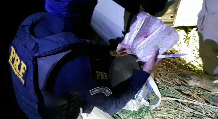Droga apreendida pela PRF durante fiscalização, na BR 262. (Foto: Foto: Polícia Rodoviária Federal/ Es)