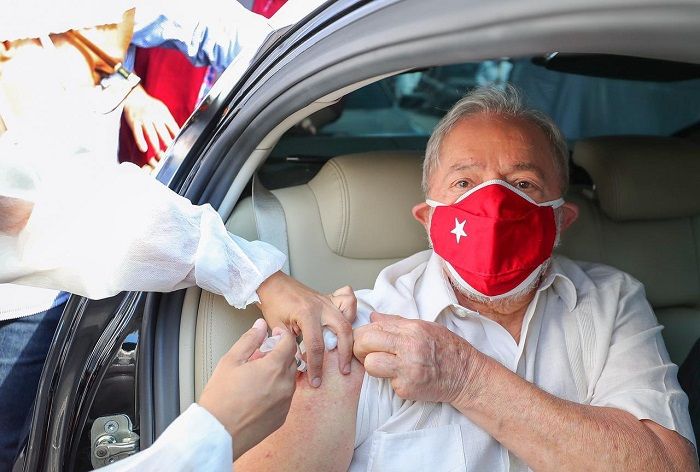 Ex-presidente recebeu a segunda dose da vacina contra a Covid (Foto: Ricardo Stuckert)