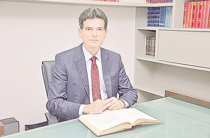 Márcio Dell’Santo reforçou que a justa causa ocorre quando há reincidência após advertência e suspensão (Foto: Divulgação)