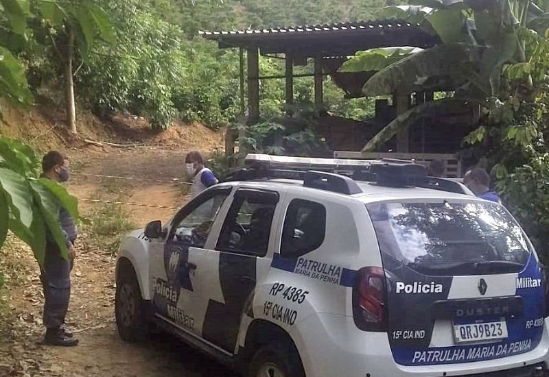 A vítima realizava serviço de solda em um secador de café quando sofreu uma descarga elétrica (Foto: Beto Barbosa)