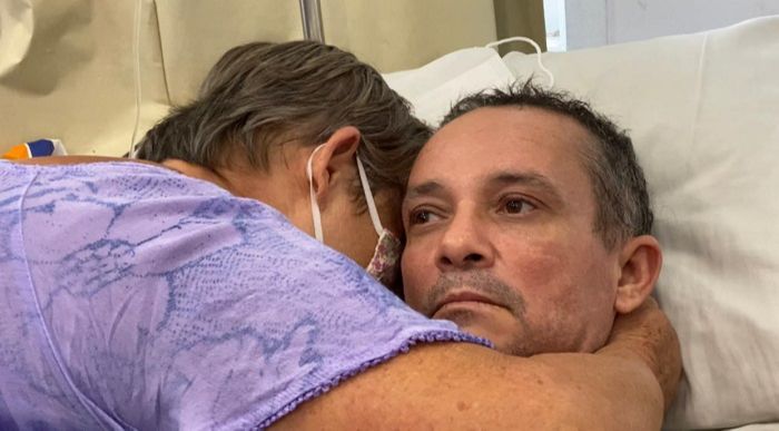 Mãe e filho se encontraram após 10 anos (Foto: Divulgação/ Santa Casa de Cachoeiro de Itapemirim)