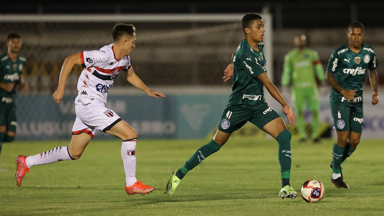 O Palmeiras e o Botafogo-SP empataram em 0 a 0 (Foto: Cesar Greco/ Palmeiras/ Divulgação)