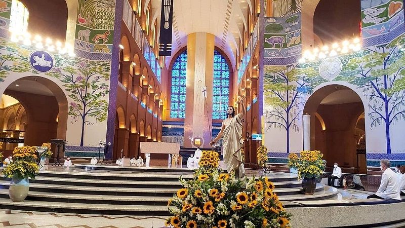 Santa Missa de Páscoa no Santuário Nacional de Aparecida (Foto: Mário Pereira/Facebook)