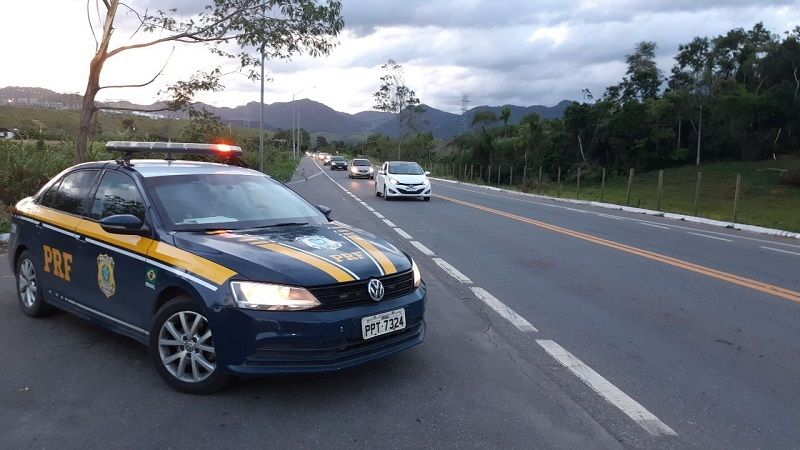 Trânsito na volta do feriadão na BR-262, sentido Vitória (Foto: Divulgação/PRF)
