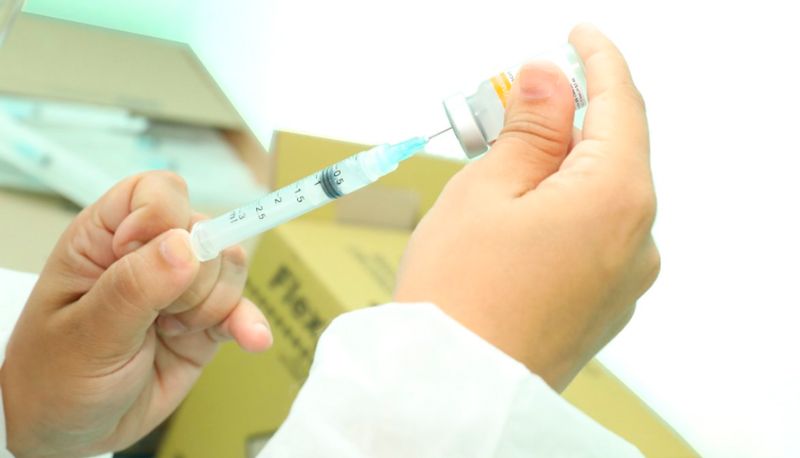 Governo do Estado planeja começar a imunização de quem tem alguma doença preexistente, como diabetes e obesidade (Foto: Cláudio Postay / SECOM-Cariacica)