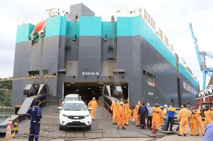 Imagem ilustrativa da imagem Estado vai receber 2.500 veículos da Ford todo mês