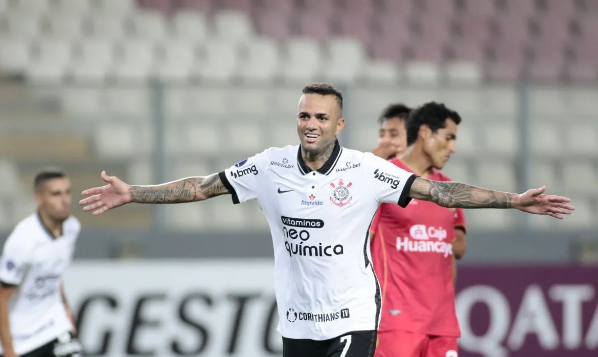 Imagem ilustrativa da imagem Corinthians vence em Lima e segue vivo na Copa Sul-Americana