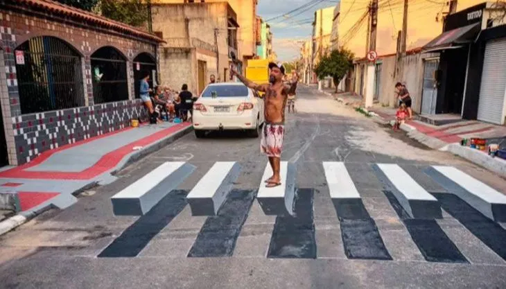 Imagem ilustrativa da imagem Faixa de pedestres 3D feita por tatuador em protesto é retirada: "Me senti inútil"