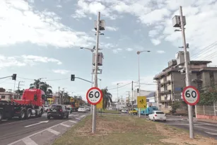 Imagem ilustrativa da imagem Pedido para mudar semáforos