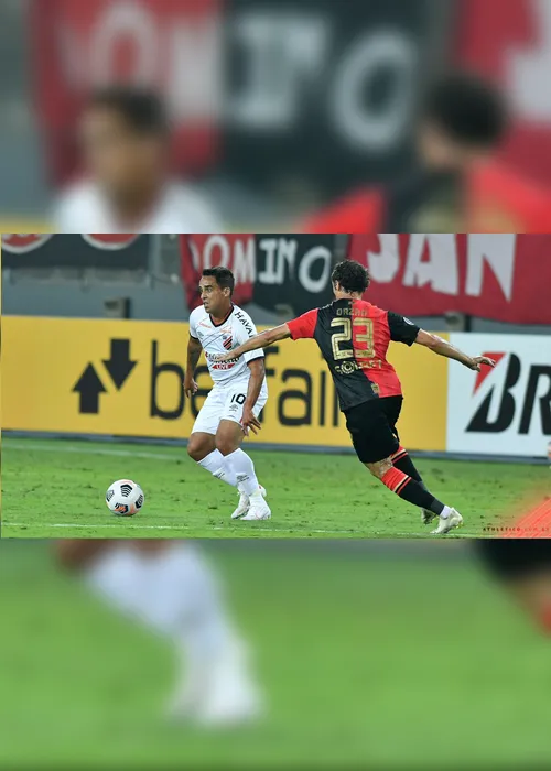Imagem ilustrativa da imagem Athletico-PR cai no Peru e perde os 100% de aproveitamento na Sul-Americana