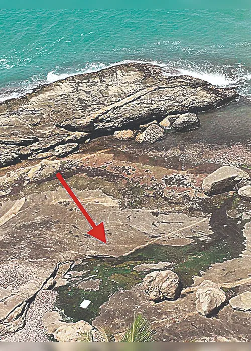 
          Imagem ilustrativa da imagem Esgoto lançado direto no mar
          