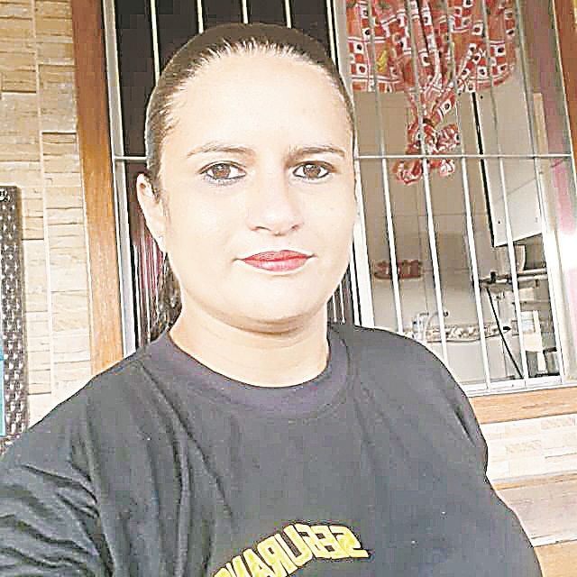 Alessandra depende do auxílio (Foto: Acervo pessoal )