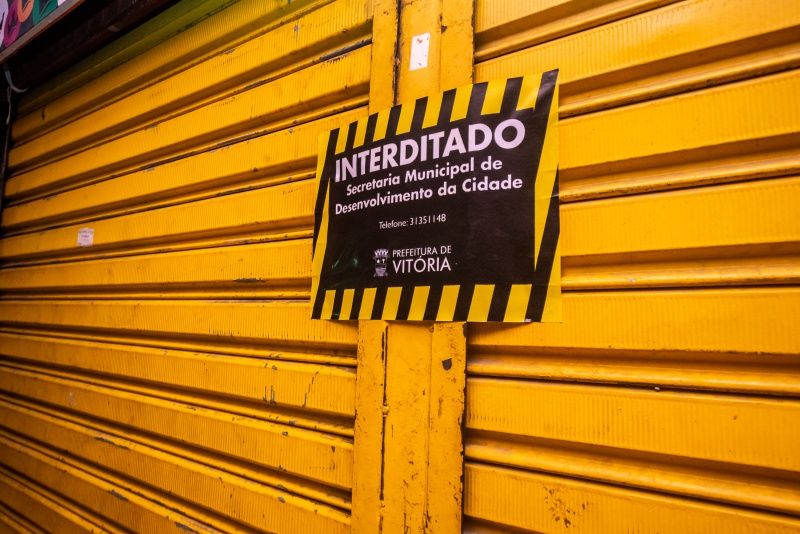 Bar foi interditado em Jardim Camburi, Vitória (Foto: Jansen Lube/ PMV)