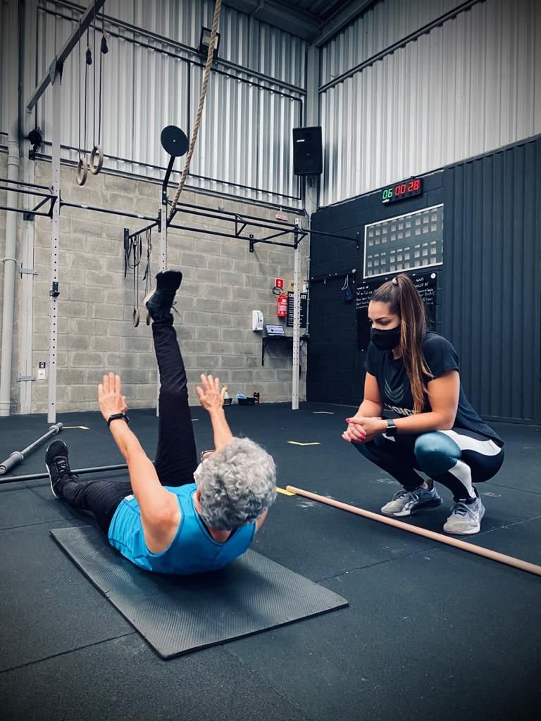 Maria das Graças durante treino ao lado de Thaís Braz (Foto: Divulgação)