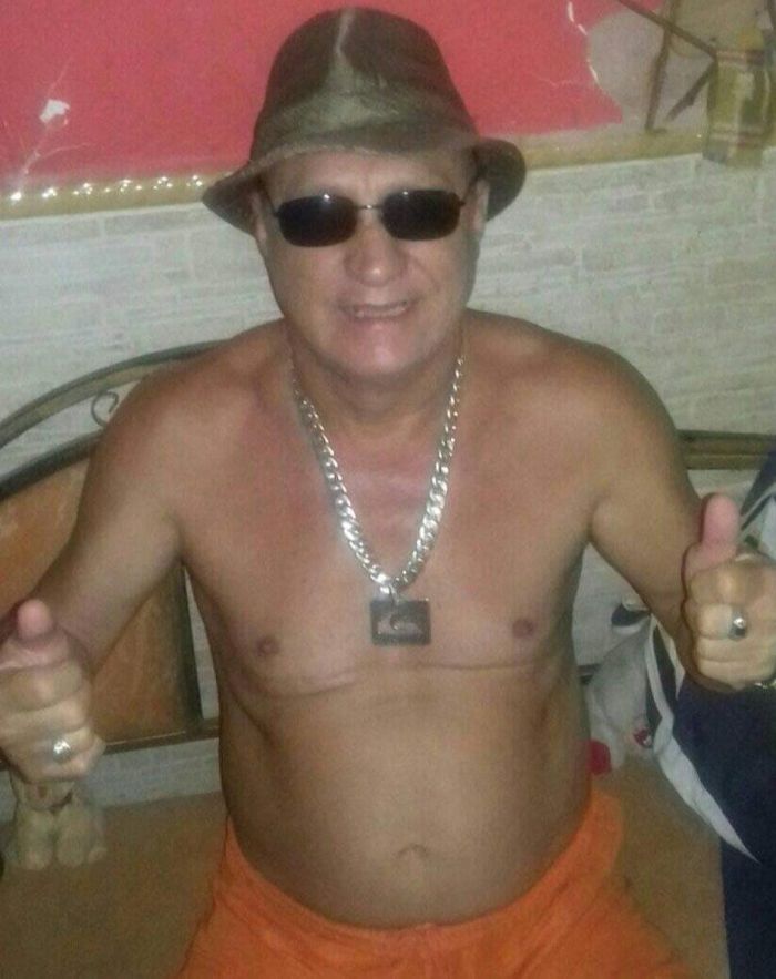Carlos Alberto Simões Santos foi encontrado morto por vizinhos (Foto: Reprodução)