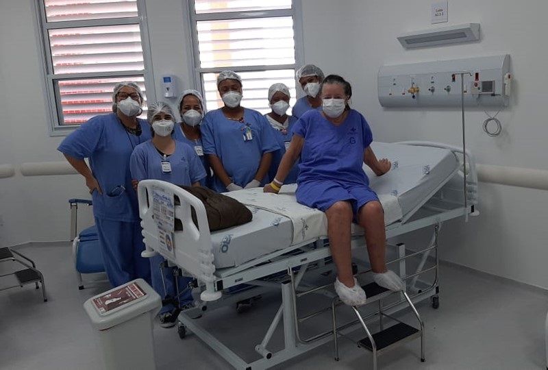 A paciente ficou 56 dias internada no Estado e precisou ser intubada e fazer uso de ventilação mecânica (Foto: Divulgação/ Sesa)