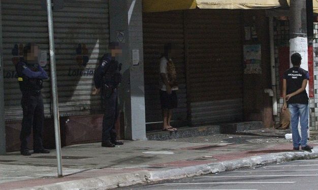 Lojas fechadas por causa de medidas restritivas: paralisação dos negócios pode ser argumento de inquilino (Foto: Leone Iglesias — 23/03/2020)