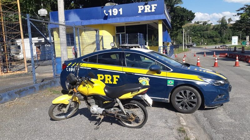 Detido com moto roubada um dia após “saidinha do Dia das Mães” (Foto: Divulgação/PRF)